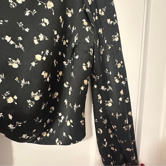 Abercrombie & Fitch Black White Floral Tie Crop Top Size Small - Picture 6 of 15